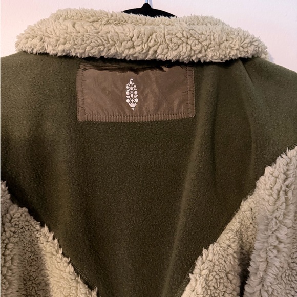 FP Movement Fall to Rise Fleece Quarter Snap Jacket Small - Picture 5 of 9